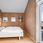 Eileen - 300m From The Sea By Interhome *