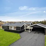 Eileen - 300m From The Sea By Interhome
