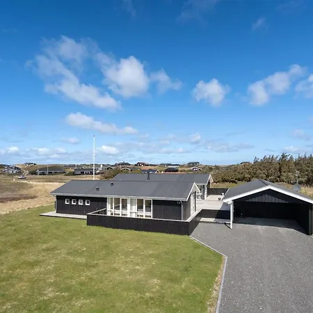 Holiday home Eileen - 300m From The Sea In Nw Jutland By Interhome