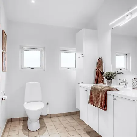 Holiday home Eileen - 300m From The Sea In Nw Jutland By Interhome